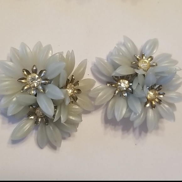 Vintage Earrings Bundle - Picture 4 of 4